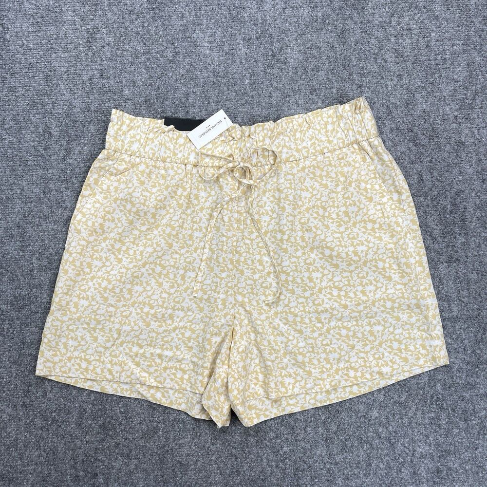 Banana Republic Shorts Size Medium Yellow Floral High Rise 4" Inseam NEW W Tags - Picture 2 of 10